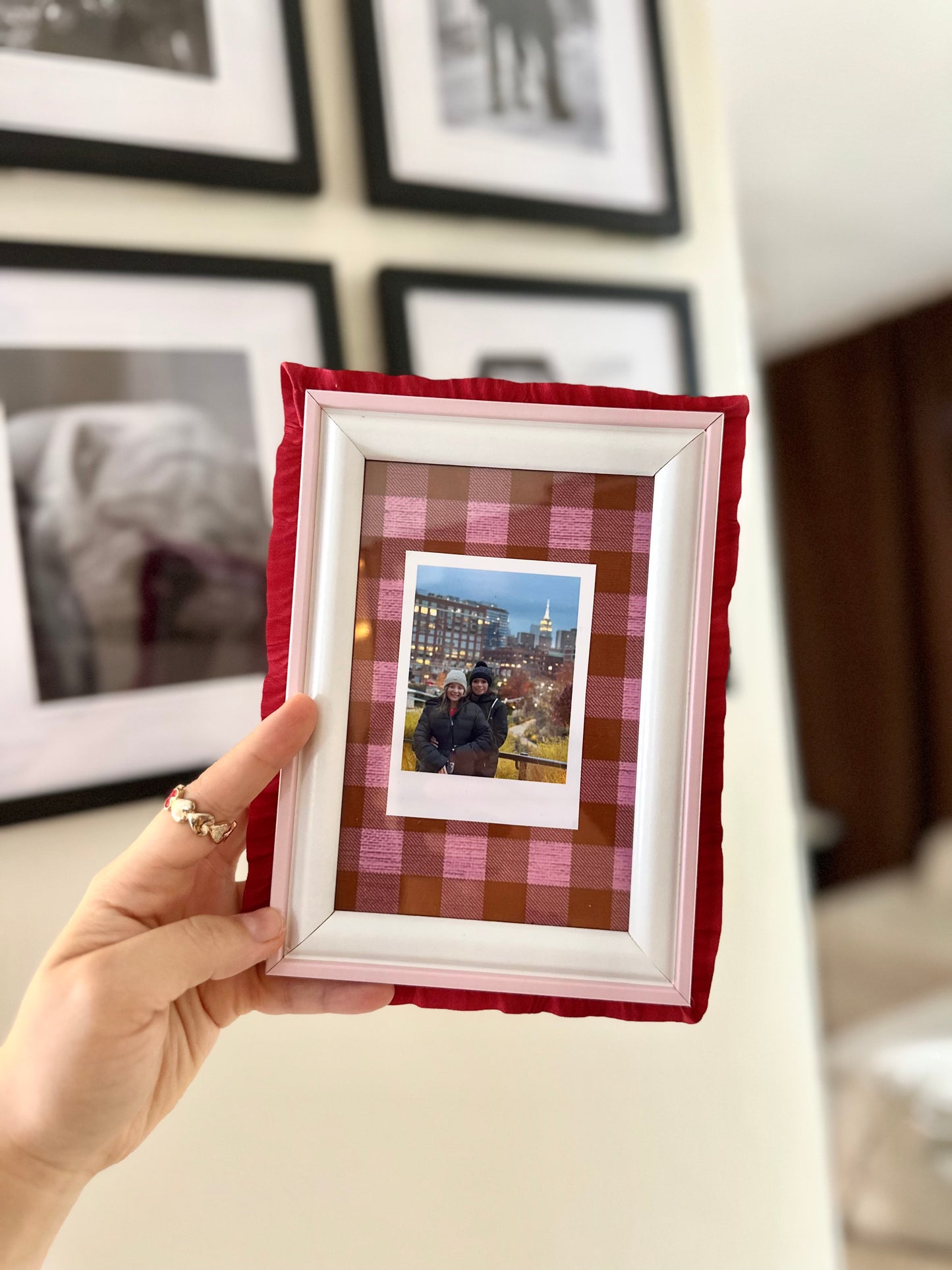 Wavy Frame